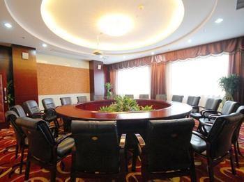 Peach Blossom Castle Hotel Shanghai Exterior photo