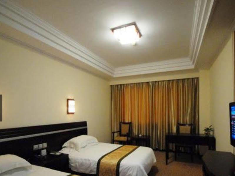 Peach Blossom Castle Hotel Shanghai Exterior photo