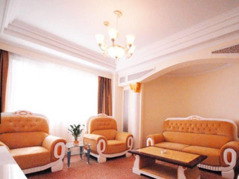 Peach Blossom Castle Hotel Shanghai Exterior photo
